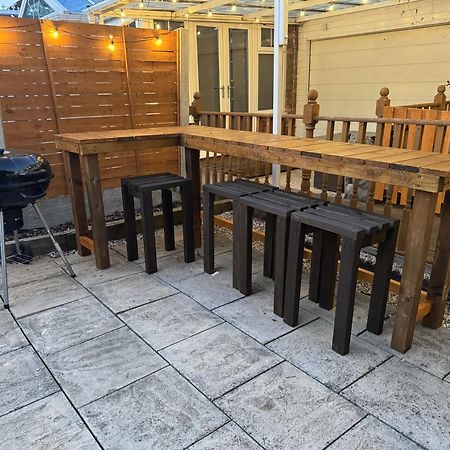 Huge 9 Bed Property Sleeps 17, Near Nec, City Centre, Hs2 버밍엄 외부 사진