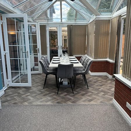 Huge 9 Bed Property Sleeps 17, Near Nec, City Centre, Hs2 버밍엄 외부 사진