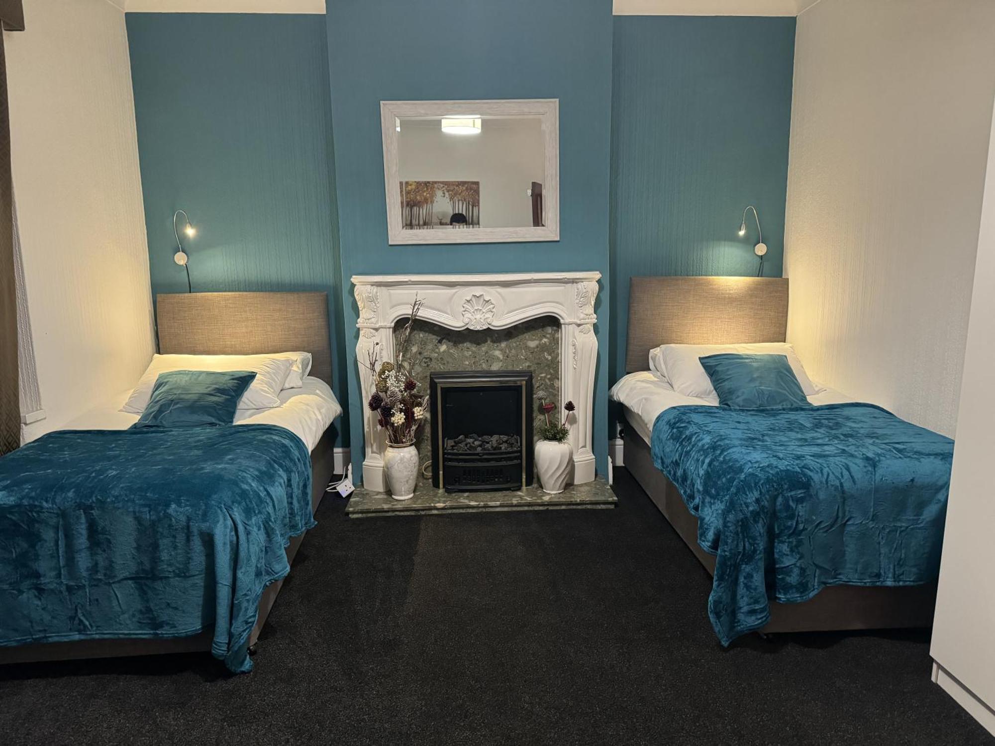 Huge 9 Bed Property Sleeps 17, Near Nec, City Centre, Hs2 버밍엄 외부 사진