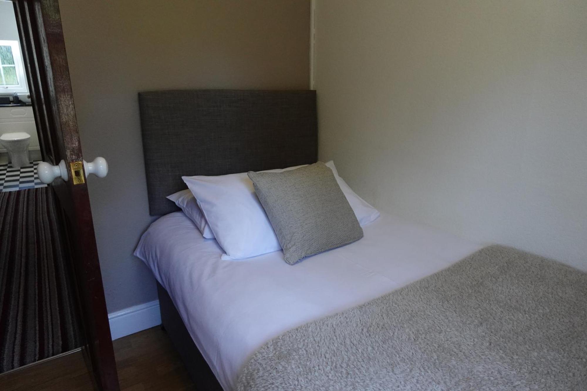 Huge 9 Bed Property Sleeps 17, Near Nec, City Centre, Hs2 버밍엄 외부 사진